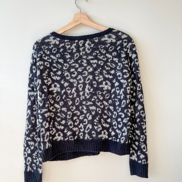 Jessica Simpson Leopard Animal Print Sweater XS - Picture 3 of 5